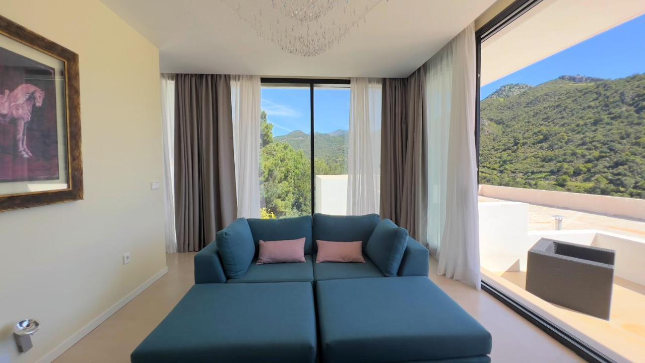 Azahar, Marbella *